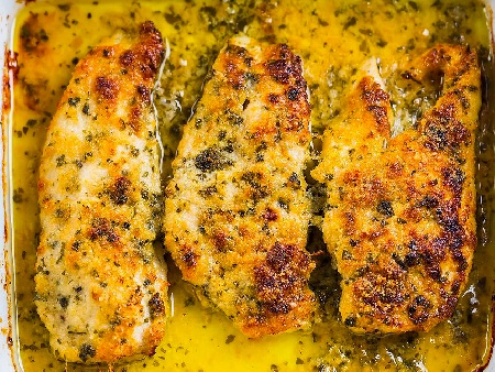 Печени пилешки гърди с чесново масло и пармезан - снимка на рецептата